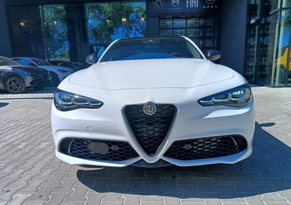 Alfa Romeo Giulia cena 235900 przebieg: 1, rok produkcji 2024 z Ostrzeszów małe 232